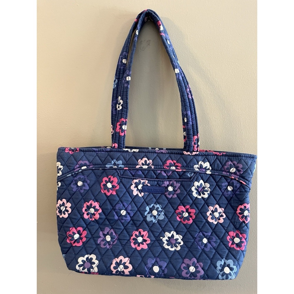Vera Bradley Ellie Flowers Patern Shoulder Bag Purse Purple Pink‎
